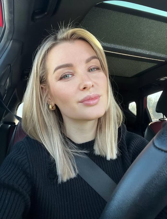 Юлия Николова